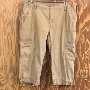 Levi’s Light Khaki Capris Size 12